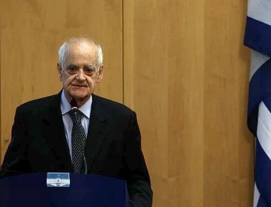 Απ. Κακλαμάνης: «Να φέρουμε ξανά τον λαό κοντά στην πολιτική»